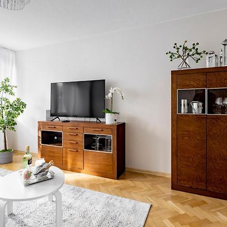 Hala Mirowska Apartments Варшава Экстерьер фото